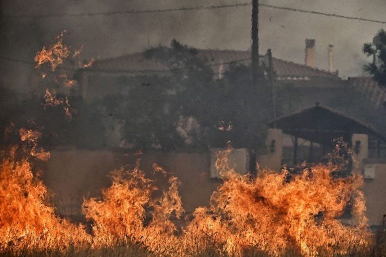 Ελληνική Πνευμονολογική Εταιρία: Οδηγίες προστασίας από καπνό και αιωρούμενα σωματίδια λόγω πυρκαγιάς